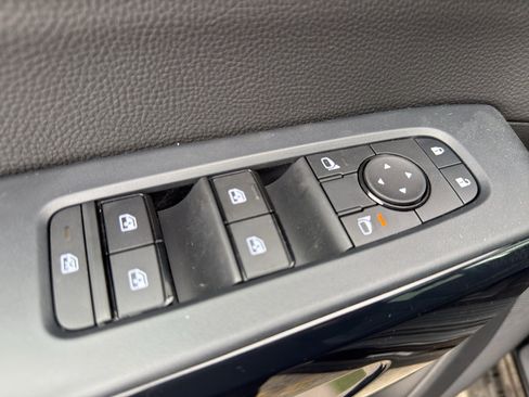 New 2026 Nissan Pathfinder SV AWD/4WD image 12