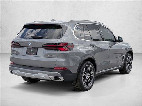 Used 2026 BMW X5 sDrive40i RWD image 2