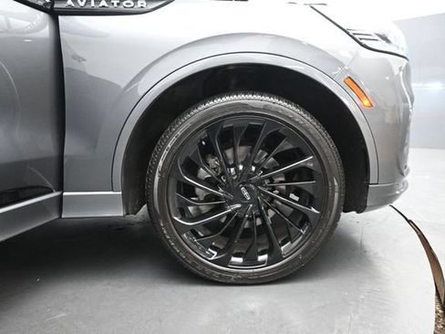 Certified 2025 Lincoln Aviator Reserve w/ Equipment Group 201A AWD/4WD image 35