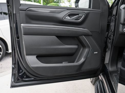 Used 2023 GMC Yukon XL AT4 AWD/4WD image 30