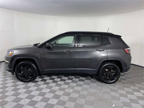 Used 2020 Jeep Compass Latitude image 5