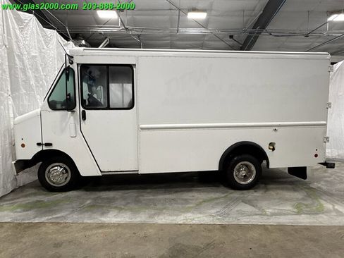 Used 2014 Ford E-350 and Econoline 350 Super Duty w/ A/C Prep Package image 13