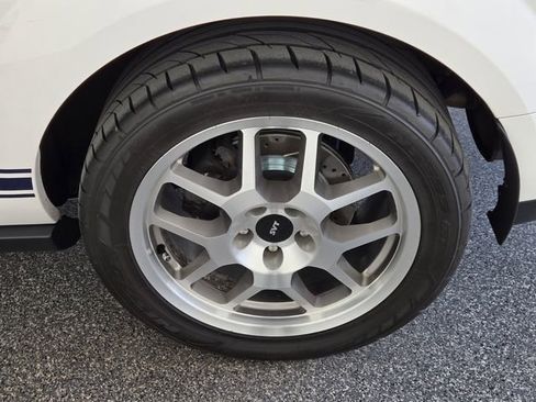 Used 2007 Ford Mustang Shelby GT500 image 9