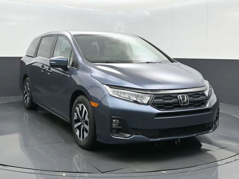 Certified 2025 Honda Odyssey EX-L image 2