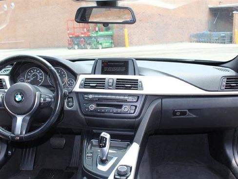 Used 2014 BMW 320i Sedan image 16