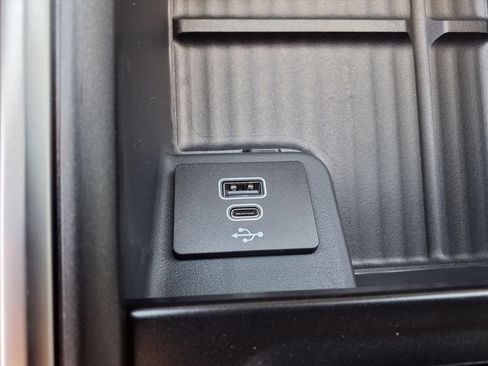 New 2026 Ford Expedition Active RWD image 12