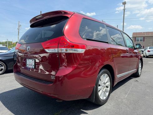 Used 2014 Toyota Sienna XLE AWD/4WD image 5