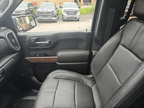 Used 2019 Chevrolet Silverado 1500 High Country w/ Technology Package image 28