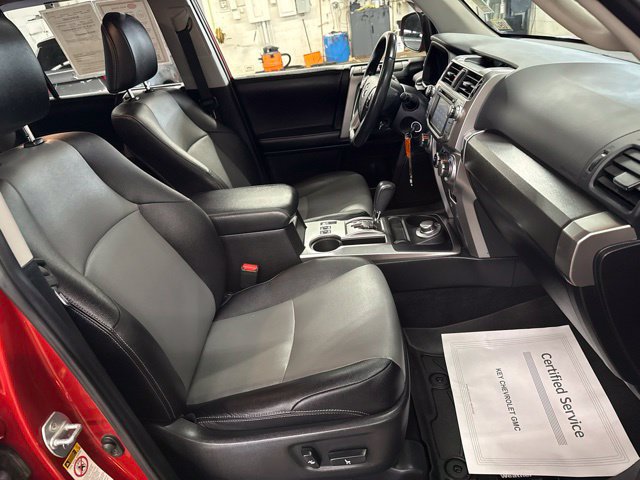 Used 2016 Toyota 4Runner SR5 Premium AWD/4WD image 28