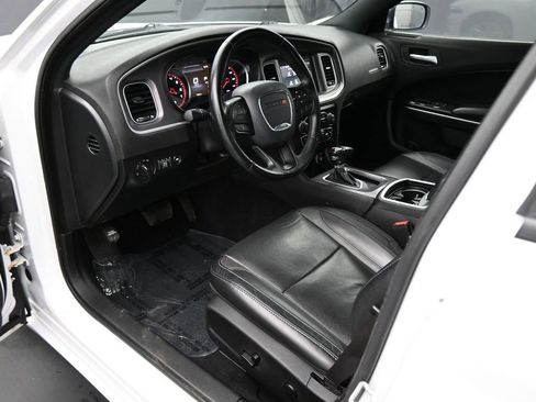 Used 2022 Dodge Charger SXT w/ Leather Interior Group RWD image 2