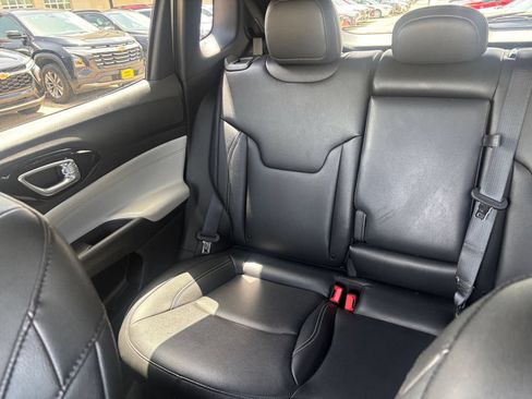 Used 2025 Jeep Compass Limited AWD/4WD image 40