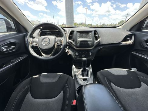Used 2014 Jeep Cherokee Latitude FWD image 15