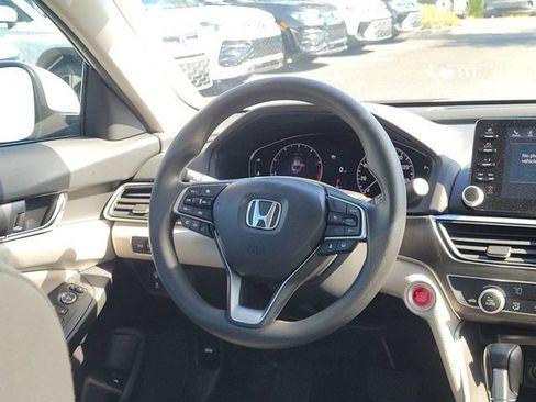Certified 2022 Honda Accord LX image 3
