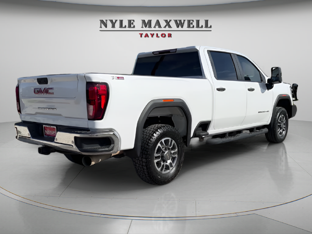 Used 2023 GMC Sierra 3500 Pro w/ Gooseneck/5TH Wheel Package AWD/4WD image 5