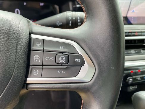 Used 2022 Jeep Compass Limited w/ Elite Group AWD/4WD image 19