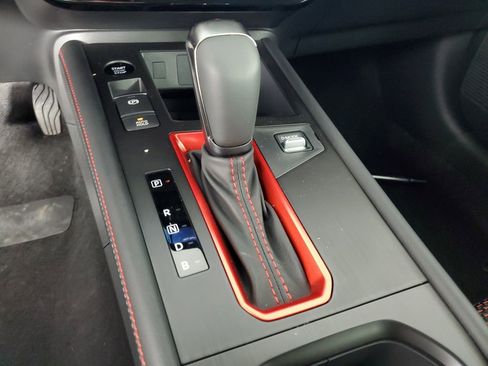 New 2026 Nissan Kicks SR image 17