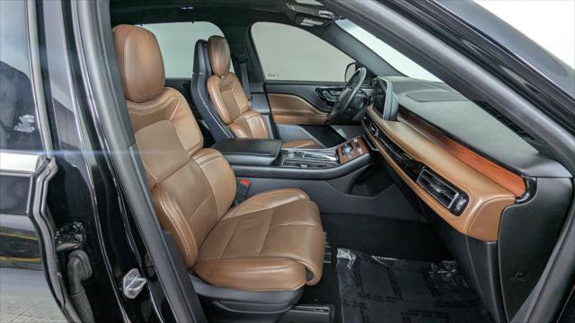 Used 2020 Lincoln Aviator Grand Touring w/ Equipment Group 302A AWD/4WD image 27
