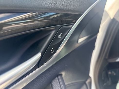 Used 2019 BMW 540i xDrive AWD/4WD image 42