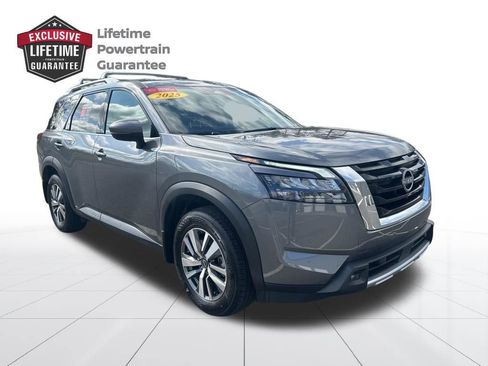 Certified 2025 Nissan Pathfinder SL image 7