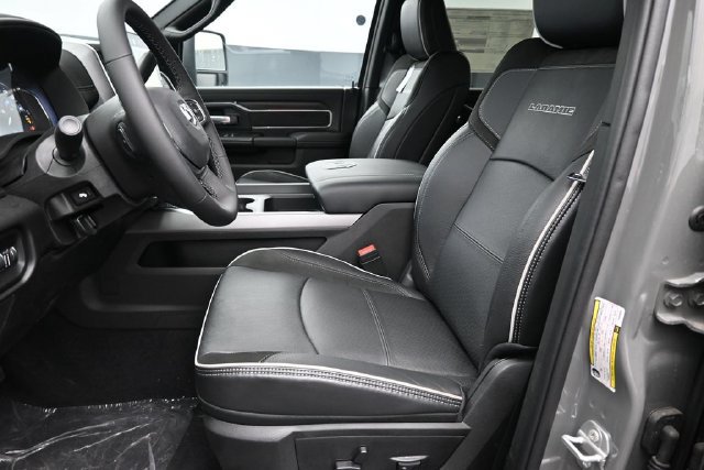 New 2026 RAM 3500 Laramie AWD/4WD image 24