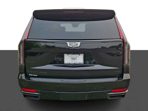 Certified 2023 Cadillac Escalade Sport Platinum w/ LPO, ONYX Package AWD/4WD image 7