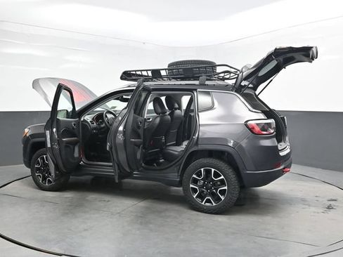 Used 2021 Jeep Compass Trailhawk AWD/4WD image 43