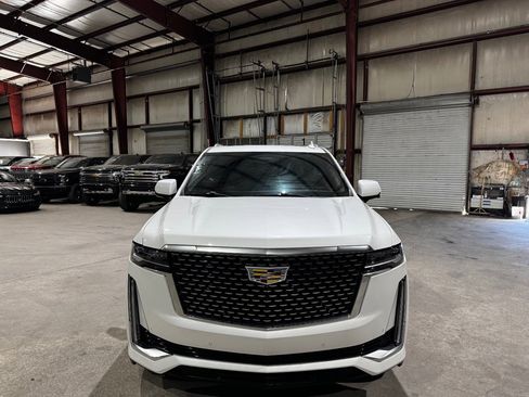 Used 2021 Cadillac Escalade ESV Premium Luxury image 10