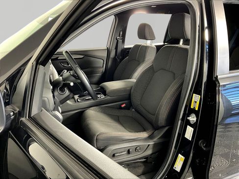 Used 2025 Honda Pilot Sport image 21