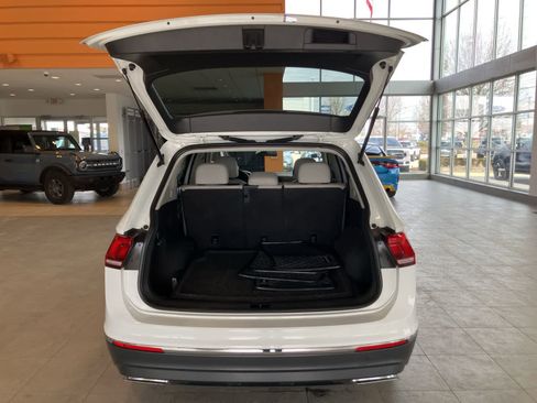 Used 2021 Volkswagen Tiguan SE image 25