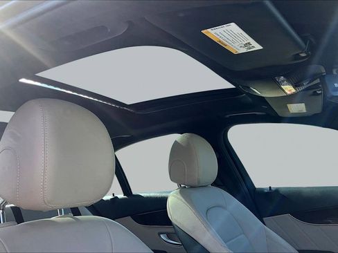 Used 2020 Mercedes-Benz C 300 Sedan image 25