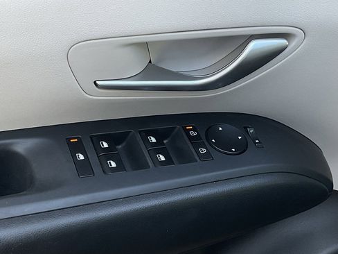 Used 2025 Hyundai Tucson Blue image 13