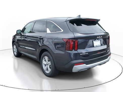 New 2026 Kia Sorento LX image 4