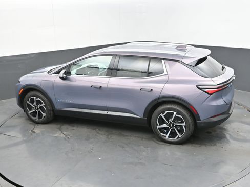 New 2026 Chevrolet Equinox EV LT FWD image 36