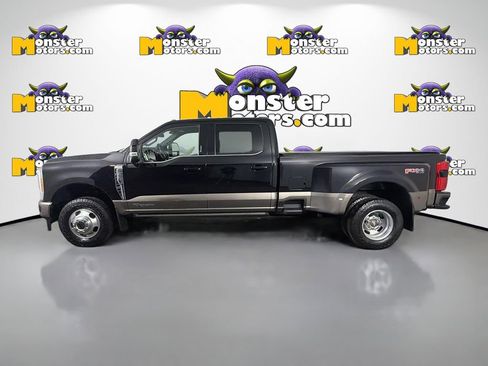Used 2023 Ford F350 King Ranch w/ FX4 Off-Road Package image 8