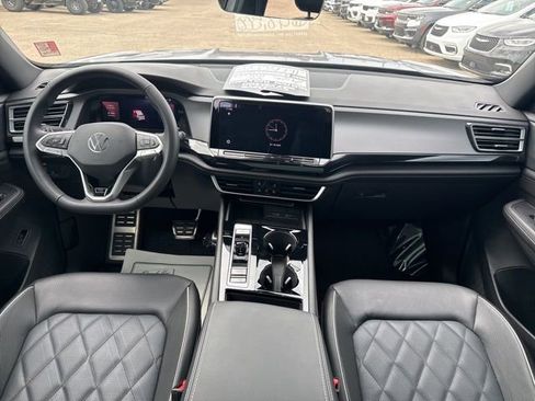 Certified 2025 Volkswagen Atlas Cross Sport SEL Premium R-Line image 31