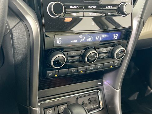 Used 2022 Subaru Ascent Premium w/ Convenience Package image 15