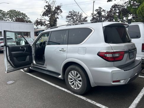 Used 2021 Nissan Armada SV AWD/4WD image 3