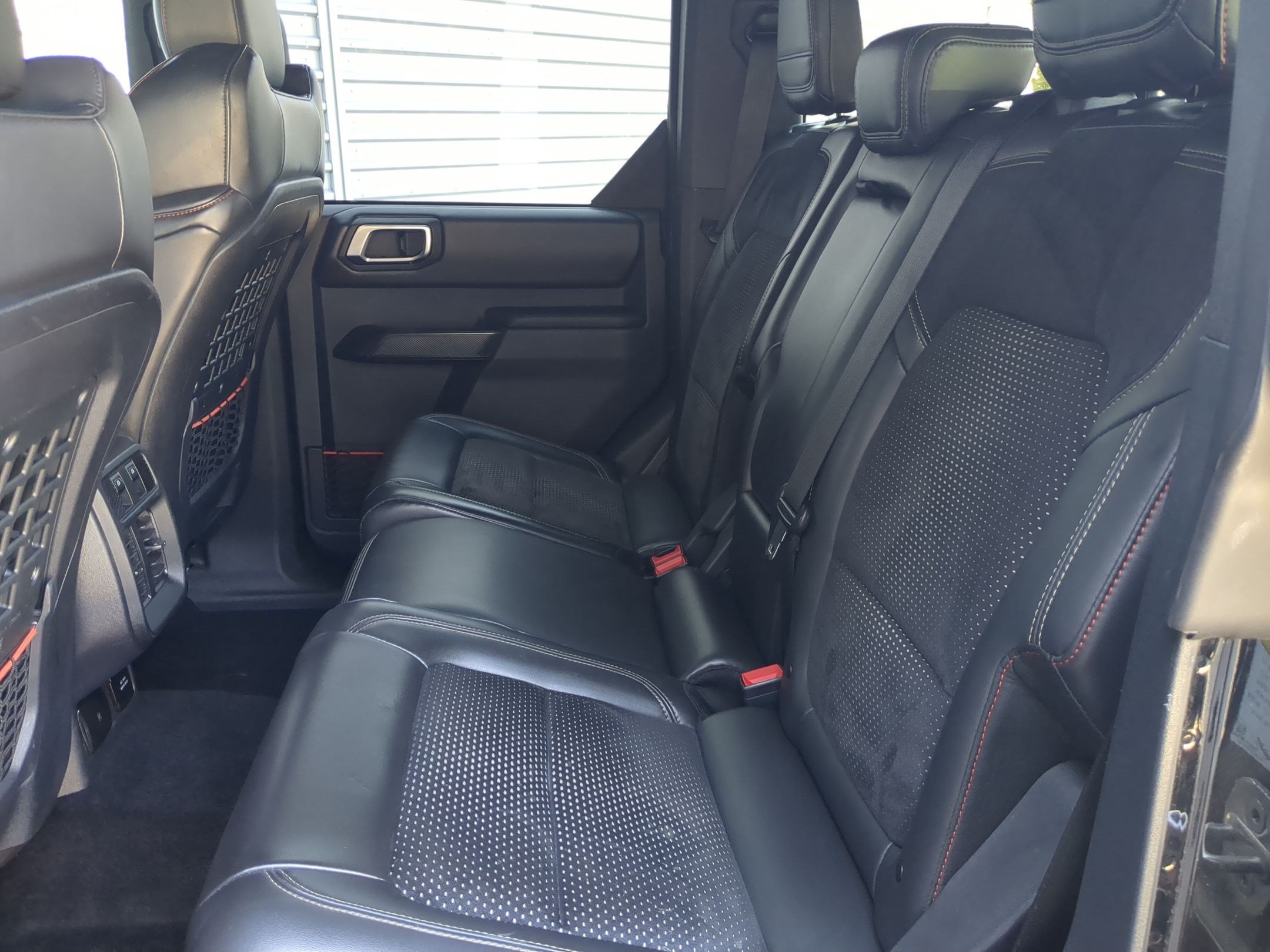 Used 2025 Ford Bronco Raptor w/ Interior Carbon Fiber Pack AWD/4WD image 28