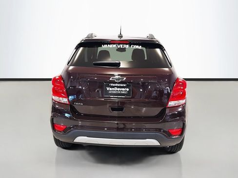 Used 2021 Chevrolet Trax LT w/ Driver Confidence Package FWD image 8