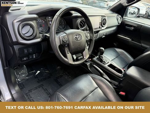 Used 2021 Toyota Tacoma TRD Off-Road image 34