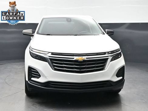 Used 2024 Chevrolet Equinox LS w/ LS Convenience Package FWD image 2