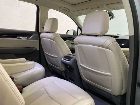 Used 2025 Cadillac XT6 Premium Luxury w/ Technology Package FWD image 18
