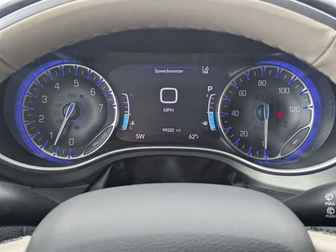 Used 2019 Chrysler Pacifica Limited w/ Advanced Safetytec Group image 8