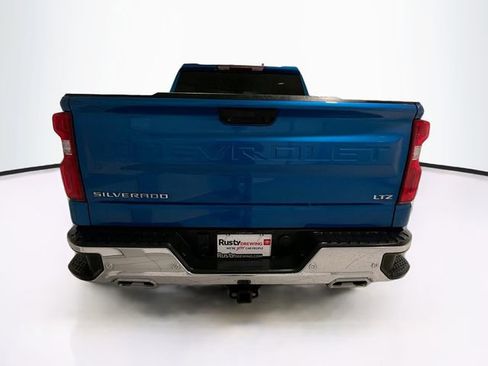 Used 2023 Chevrolet Silverado 1500 LTZ w/ Z71 Off-Road Package AWD/4WD image 5