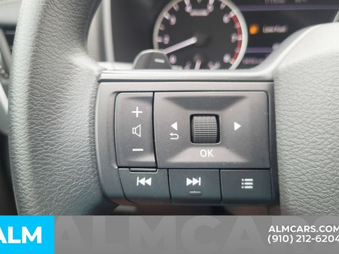 Used 2025 Nissan Rogue S AWD/4WD image 29