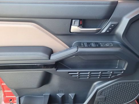 New 2026 Toyota 4Runner Limited AWD/4WD image 10