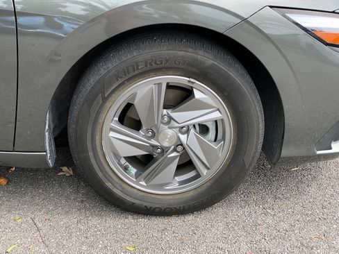 Certified 2025 Hyundai Elantra SE FWD image 36
