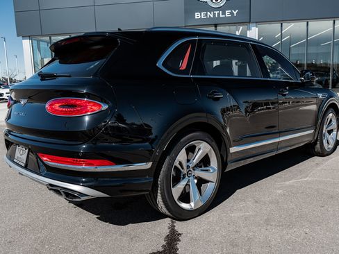Certified 2024 Bentley Bentayga Extended Wheelbase AWD/4WD image 13
