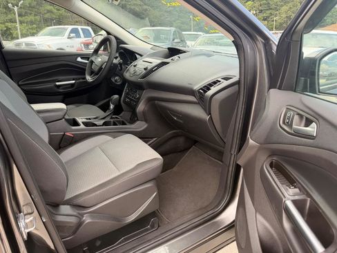 Used 2017 Ford Escape SE AWD/4WD image 18