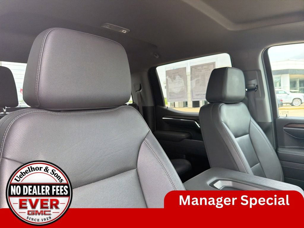 Used 2025 GMC Sierra 1500 SLT AWD/4WD image 4